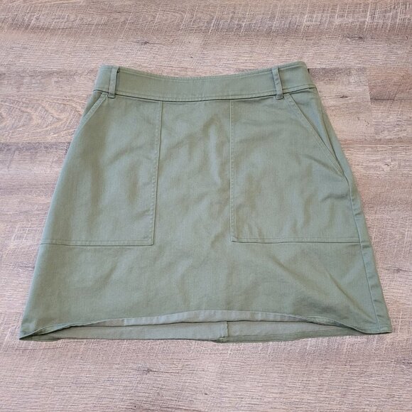 BANANA REPUBLIC | Utility Skirt | Sz. 8 - Picture 2 of 6
